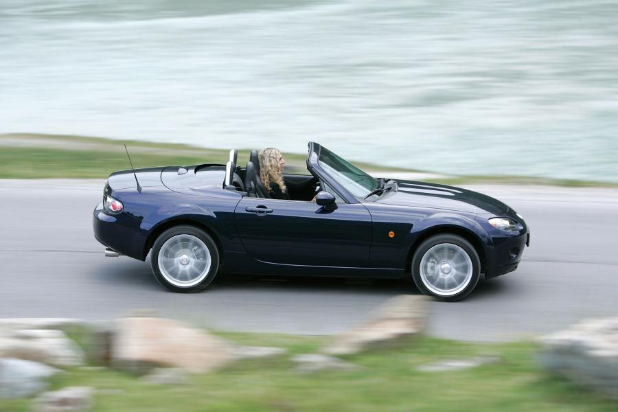 Mazda MX-5 Roadster Coupe 2006 года  (фото 196 из 212)